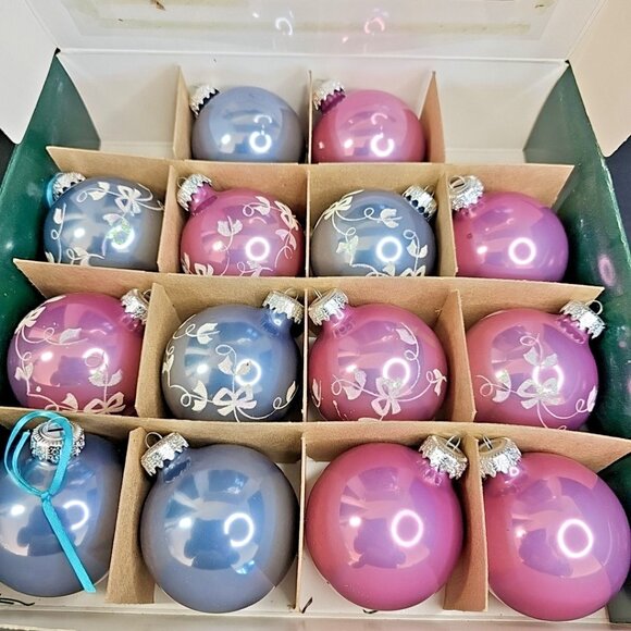 Pink Gray Round 14pcs Christmas Ornaments Baubles Glass Canada 2001 Vintage - Picture 1 of 11
